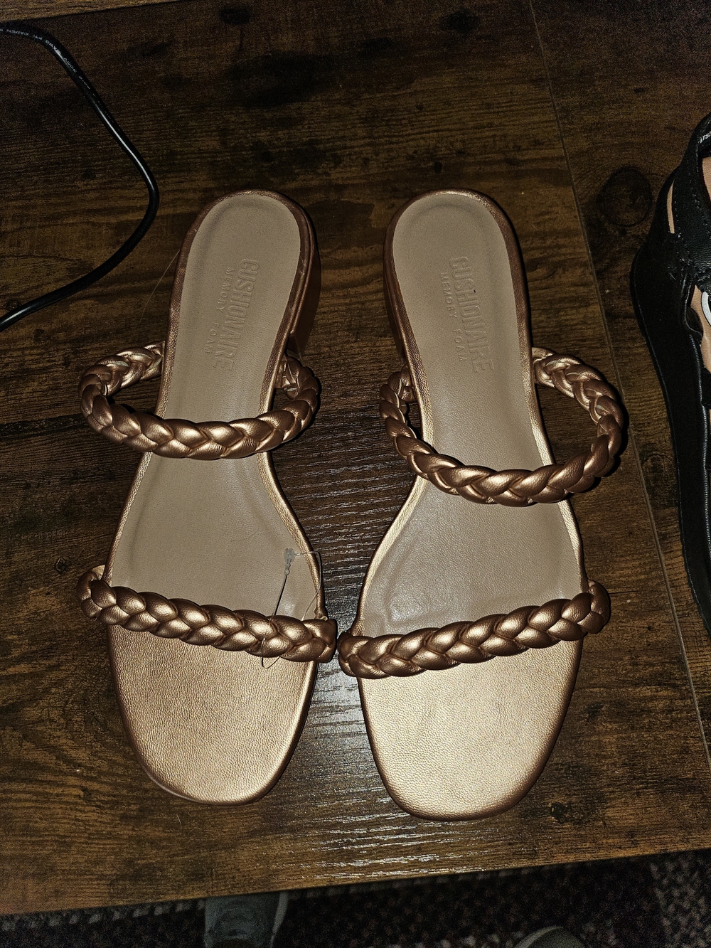 Cushionaire  New Sizw 7.5 Braided Double-Strap Slide Sandals in Rose Gold -